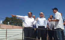 وزير الاسكان والبناء يزور مدينة اللد ويجتمع باعضاء البلدية العرب 